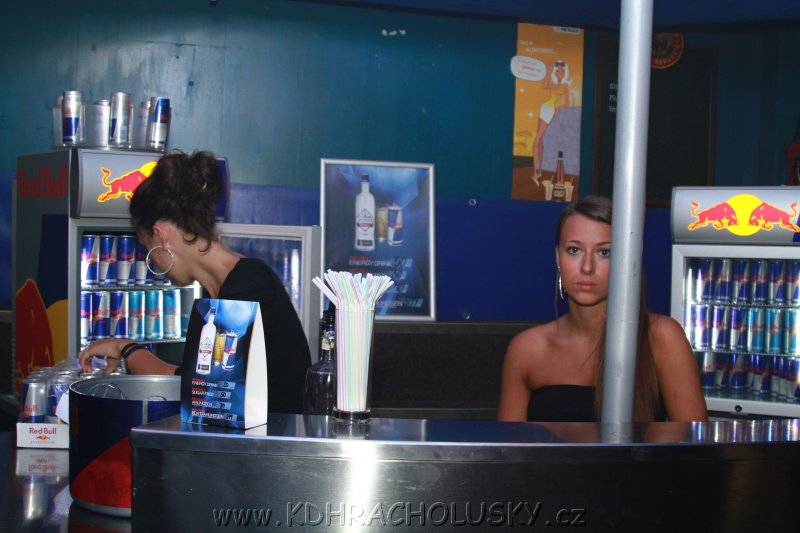 DJane_Elite_2K10_Skumi_002.JPG
