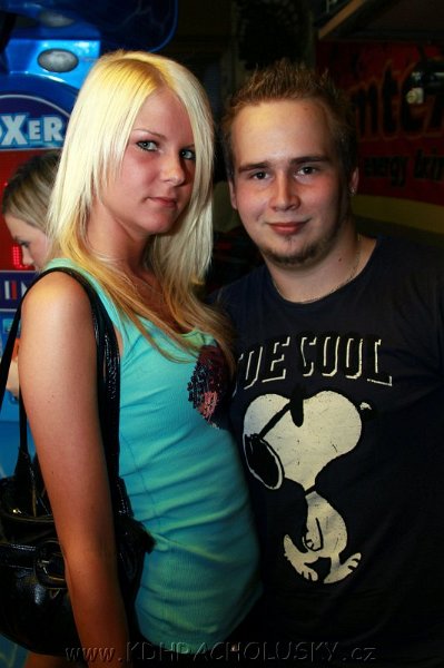 DJane_Elite_2K10_Skumi_020.JPG