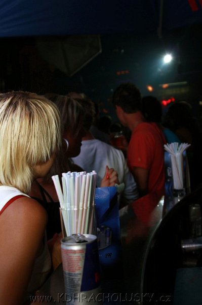 DJane_Elite_2K10_Skumi_024.JPG
