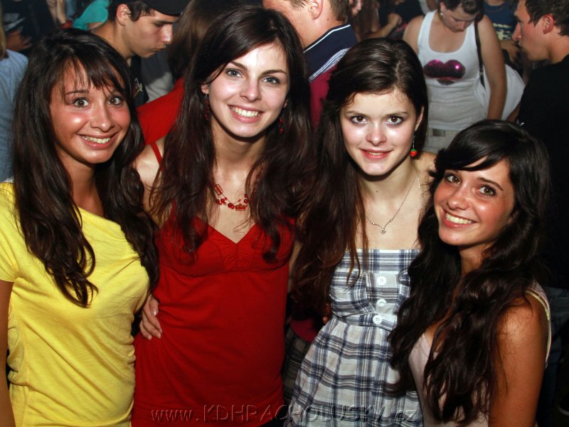 DJane_Elite_2K10_Skumi_076.JPG