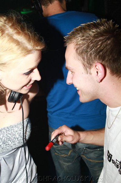 DJane_Elite_2K10_Skumi_147.JPG