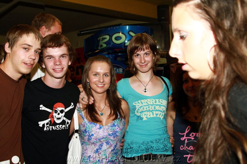 DJane_Elite_2K10_Skumi_164.JPG